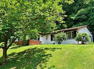 31 Joneswood Dr, Athens, OH 45701