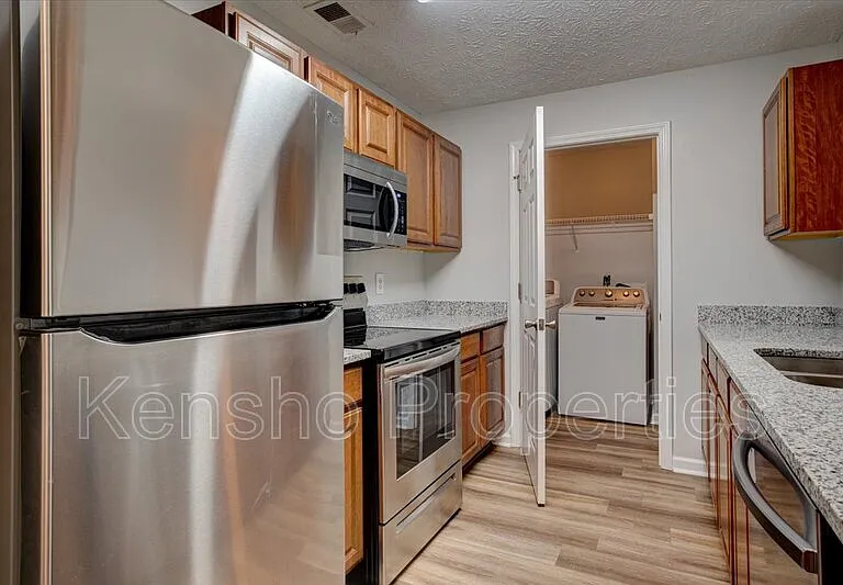 5302 Fairington Club Dr — Photo 9