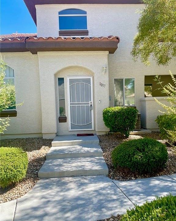 1st image of 1017 Allure Dr