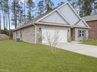 5264 Overland Dr, Biloxi, MS 39532