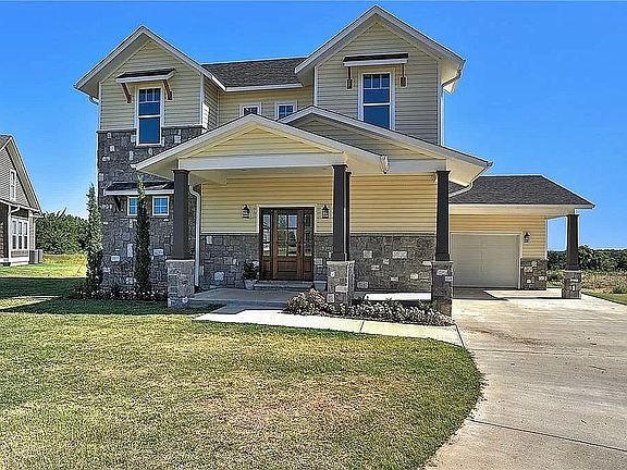 4th image of 62 Wisteria Pl