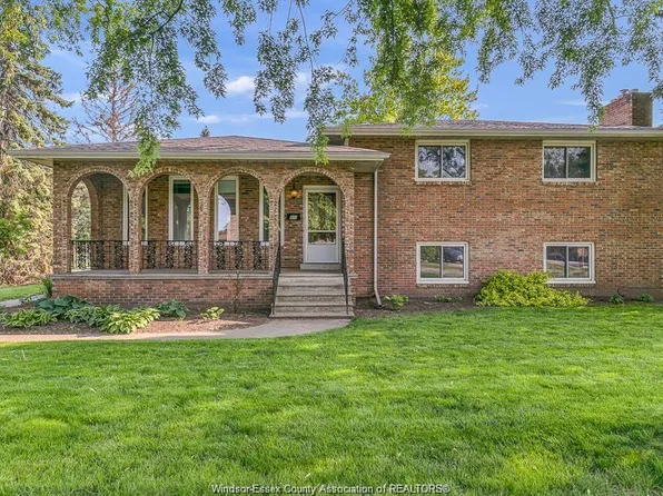 490 Kenwood Blvd, Lasalle, ON N9J 2M1