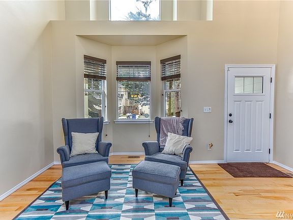 3rd image of 20207 11th Ave W