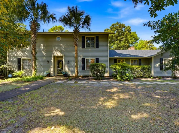 411 Arcadian Dr., Myrtle Beach, SC 29572