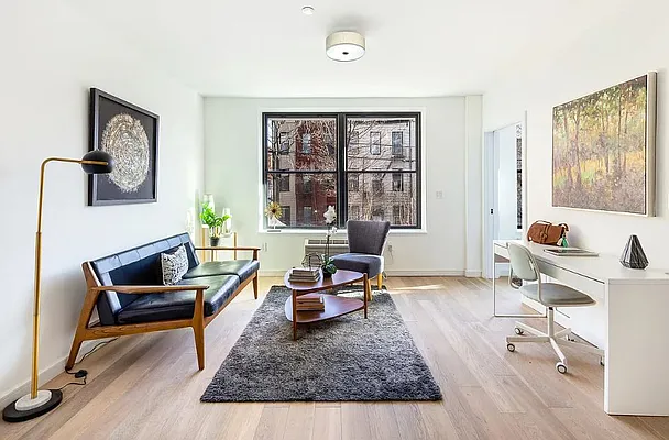 Rented by Oxford Property Group | media 11