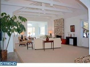 37 Foxcroft Dr, Princeton, NJ 08540