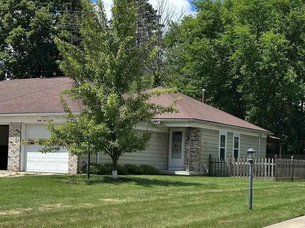 3109 Vineyard Ln, Flushing, MI 48433