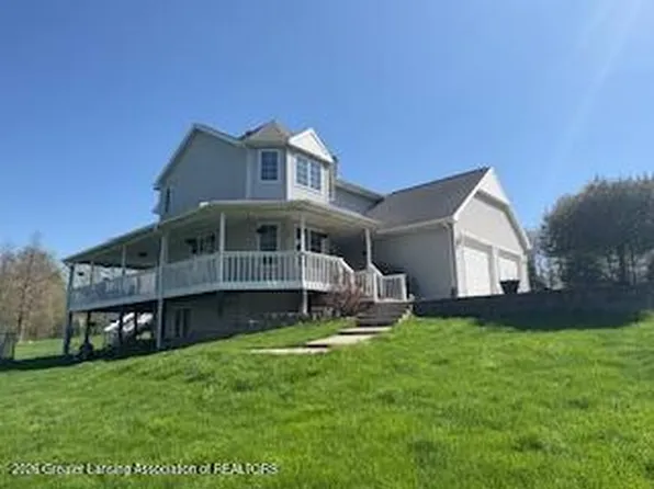 2092 Arch Rd, Eaton Rapids, MI 48827