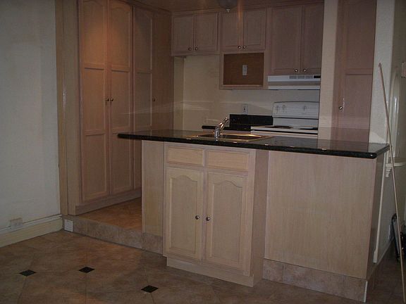 2nd image of 140 Linden Ave APT 524