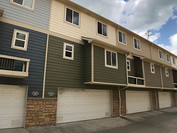3rd image of 61 Fuller Cir