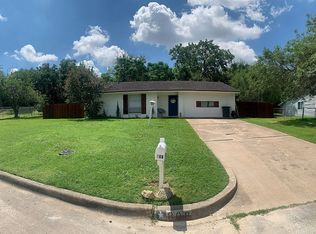 808 Crockett St, Midlothian, TX 76065