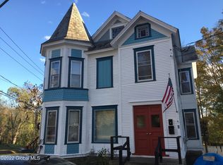 8 Broadview Ter, Granville, NY 12832