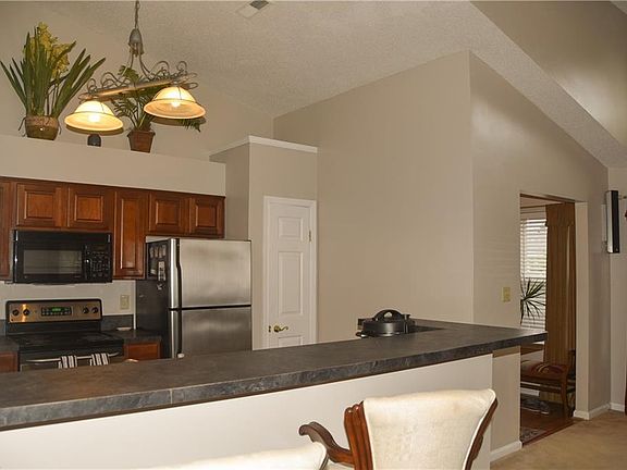 5th image of 101 Westover Ave APT 301