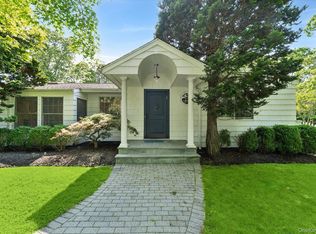 129 Oneck Ln, Westhampton Beach, NY 11978