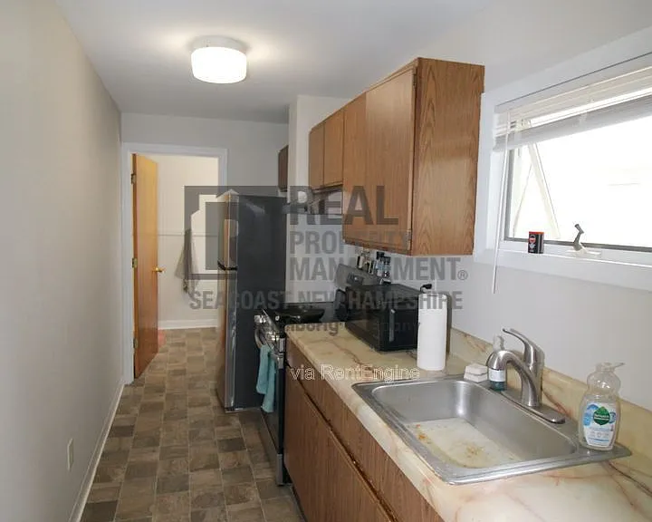 40 Grove St #4 — Photo 5