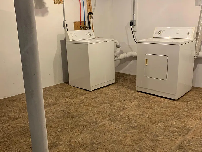 Washer dryer for this apartment only