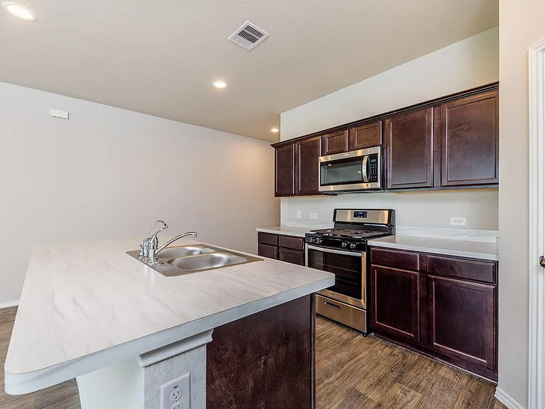 5114 Radiant Dawn Dr — Photo 8
