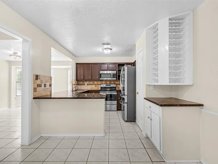 10606 Beckfield Dr — Photo 19