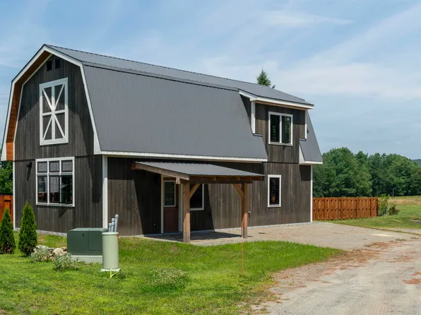 33 Home Acre Street, Morristown, VT 05661