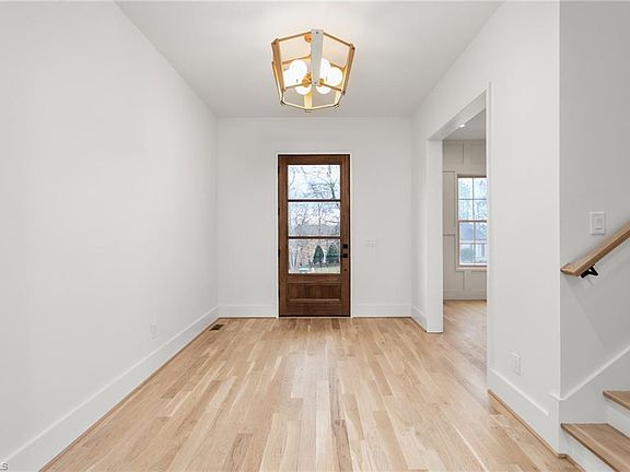 5th image of 1150 Lochshire Dr