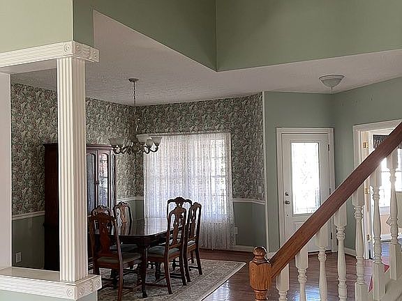 5th image of 117 Portsmouth Ln