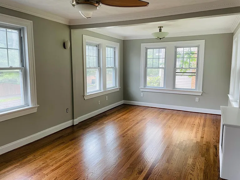233 Langley Rd — Photo 8