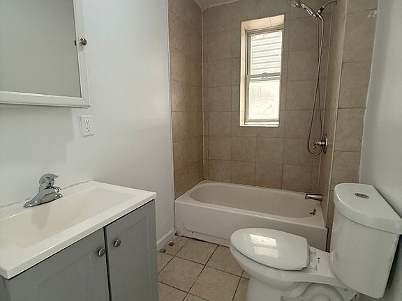 5th image of 81 Peabody Pl #1L