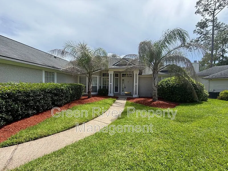 4 bed, 2.0 bath, 1898 sqft, $2,450 — Photo 2