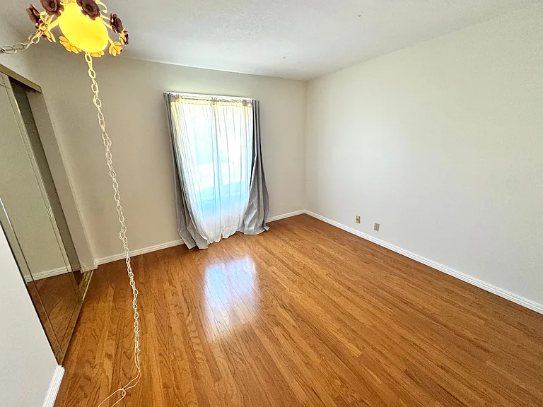 246 Grandridge Ct — Photo 15