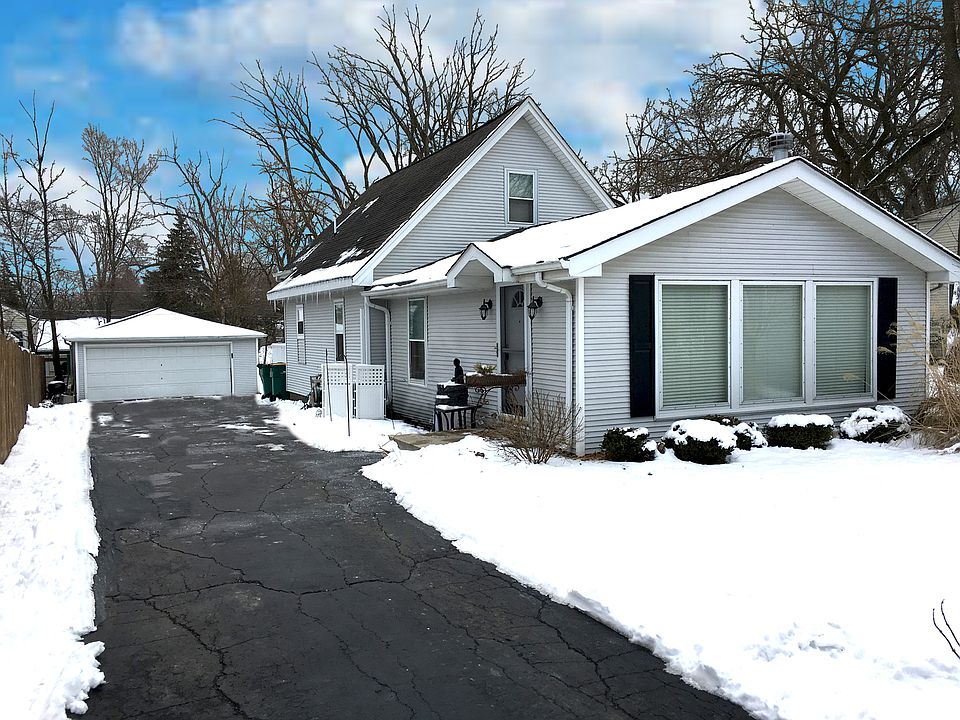 1st image of 305 S Wilmette Ave