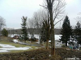 7913 N Maple Rd, Wolcott, NY 14590