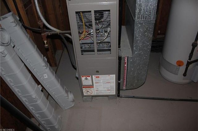 2nd image of 330 Dunn Ave