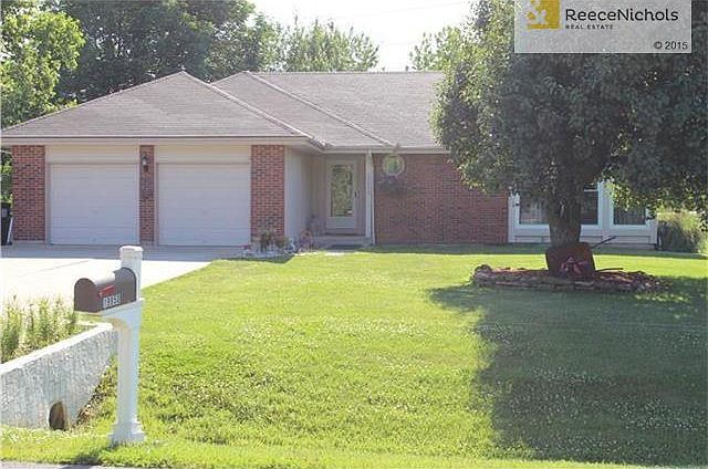 Secluded brick Ranch on 1.27 acre lot, 3 bedrooms and 3 full baths!  Finished, full basement with nonconforming bedroom, full bath, wet bar, and cedar closet.  Newer ext. paint and newer windows!