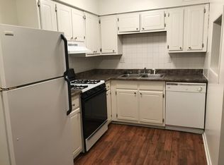 504 Greenbriar Dr APT 5, Normal, IL 61761