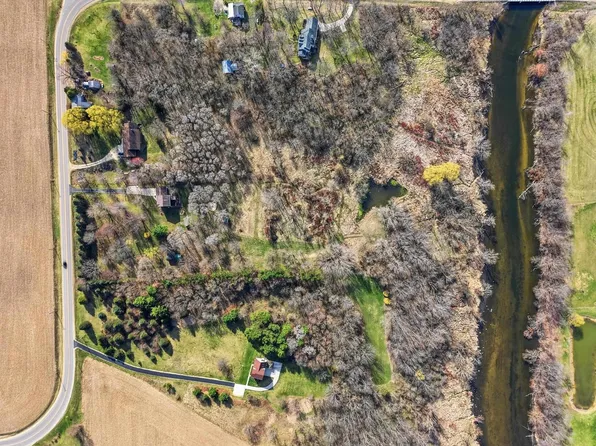 504 County Road N, Stoughton, WI 53589