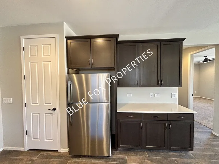 12013 E Ryscott Cir — Photo 6
