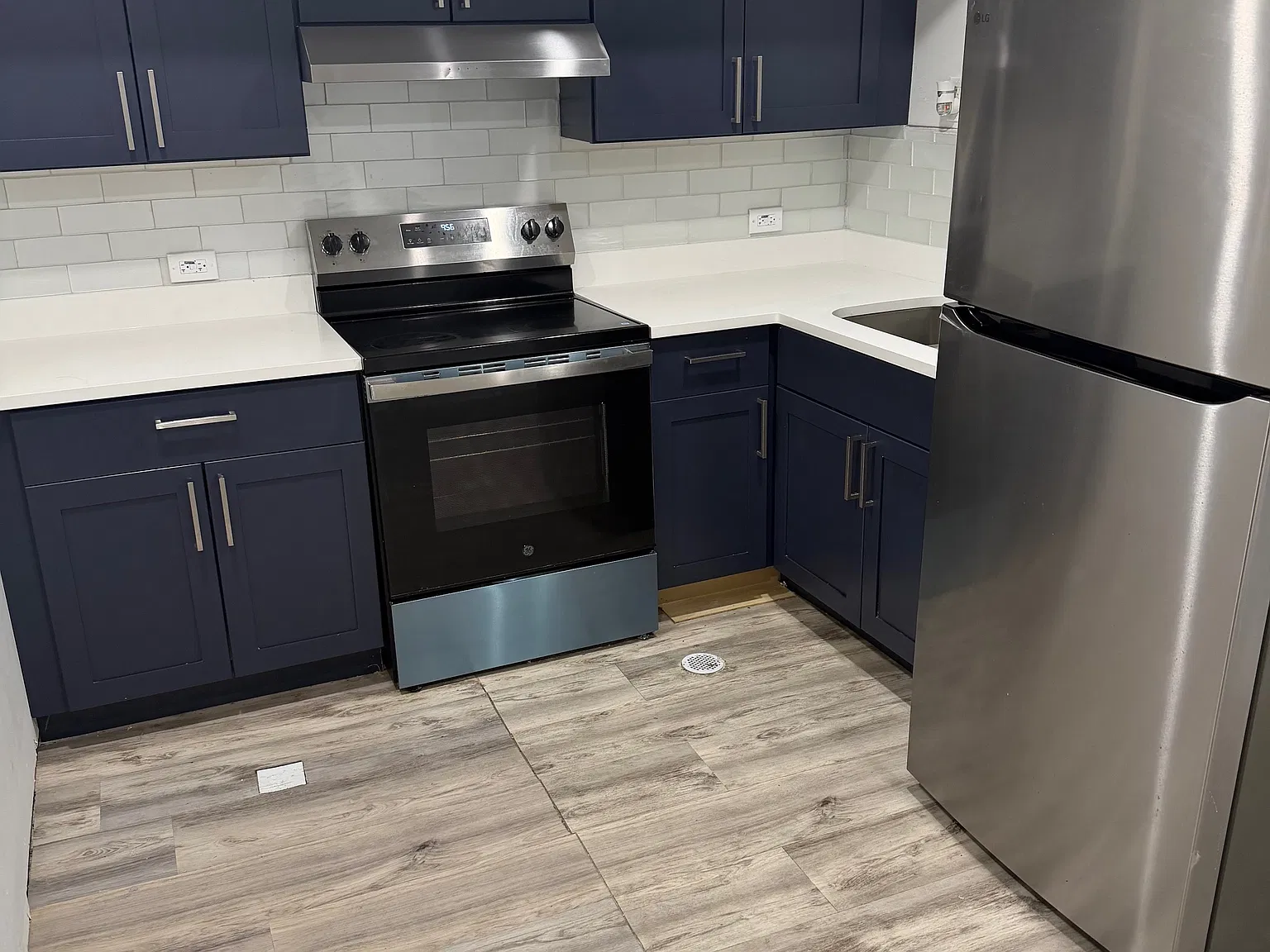 2 bed, 1100 sqft, $1,700 — Photo 2