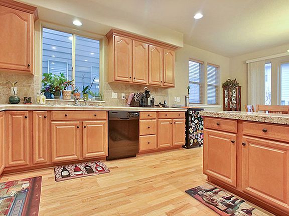 4th image of 6170 NE Woodview Dr