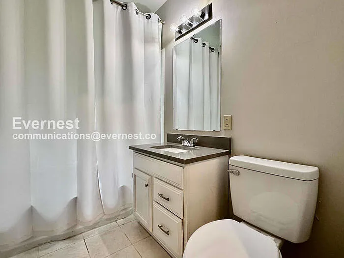 802 N Birch St — Photo 8