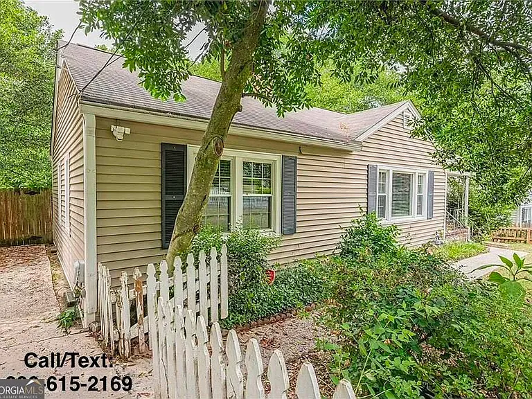 267 Amy Dr NE — Photo 2