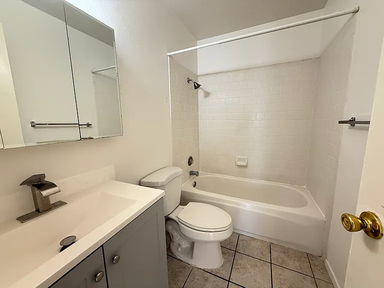595 W Alamos Ave — Photo 11