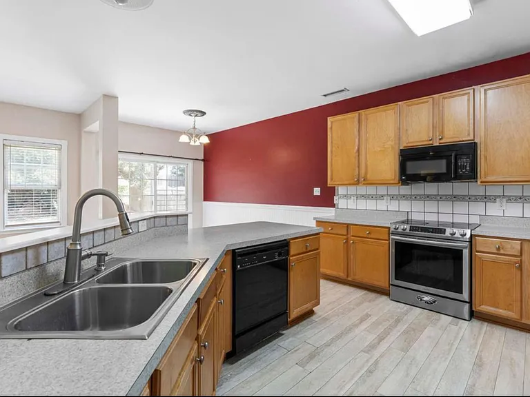 5435 Seaspray Ln — Photo 11
