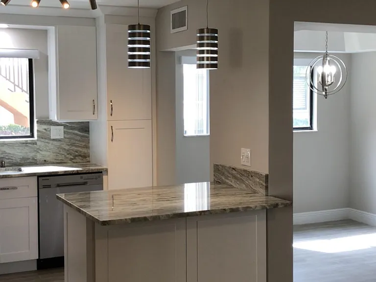15090 Ashland Pl — Photo 2