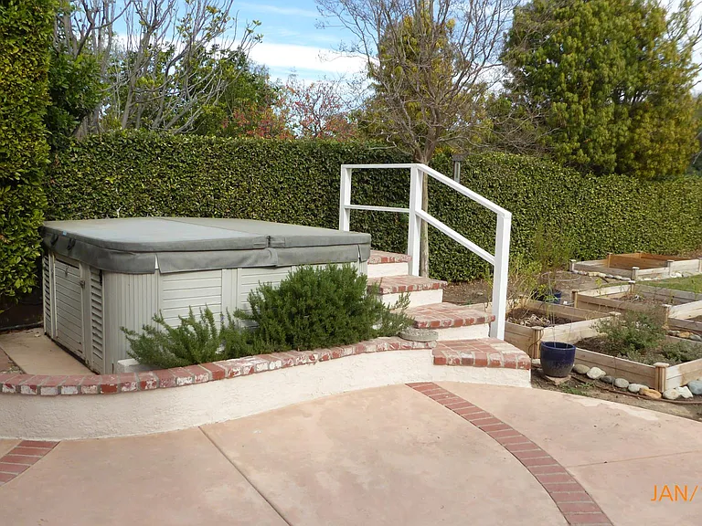 3878 Timberridge Rd — Photo 32