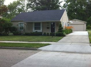 3166 Warick Rd, Royal Oak, MI 48073