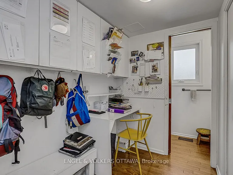 516 Buchanan Cres — Photo 19