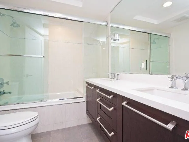 1636 S Beverly Glen Blvd #104 — Photo 11