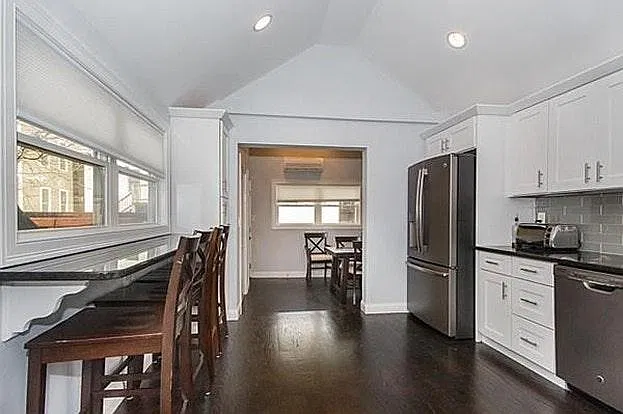 3 bed, 1450 sqft, $1,600 — Photo 2