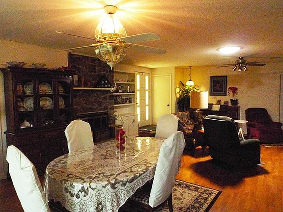 5th image of 235 Marsh Harbor Dr
