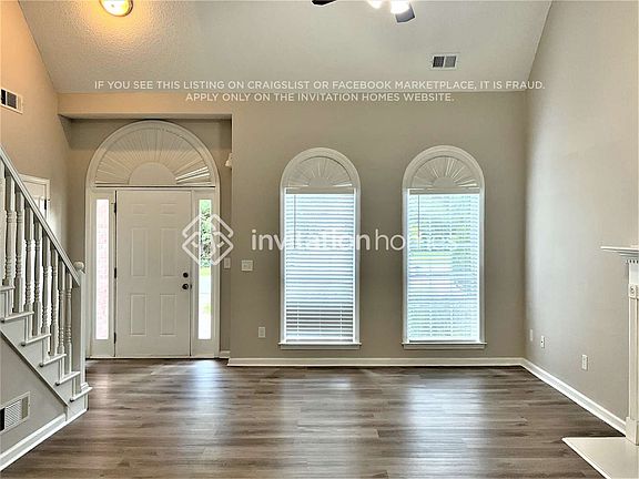 4th image of 5002 Rose Ct SE